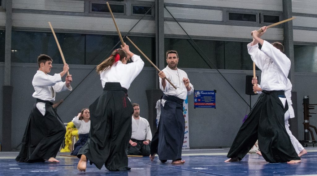 travail du bokken 4 attaquants